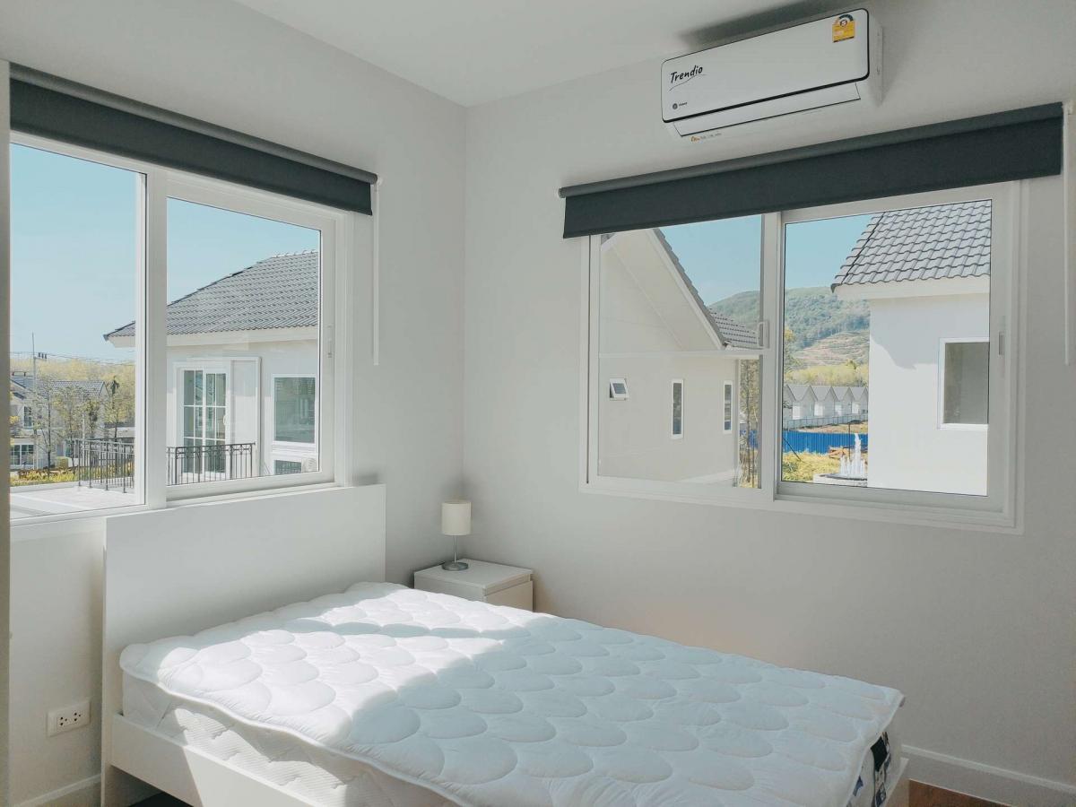 Schlafzimmer (2)